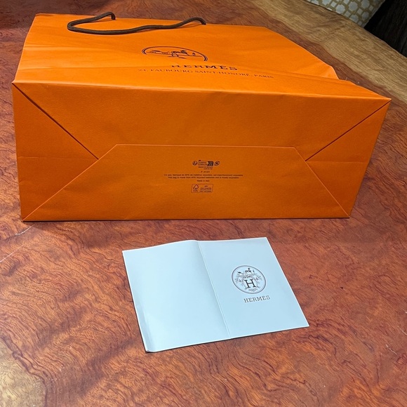 Hermes Extra Large Vertical Paper Shopping Bag 18.25” x 16.5 ”x 6.5” - Picture 4 of 8